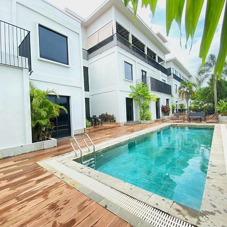Onyx Hotel & Villa Tanjunguban Exterior photo