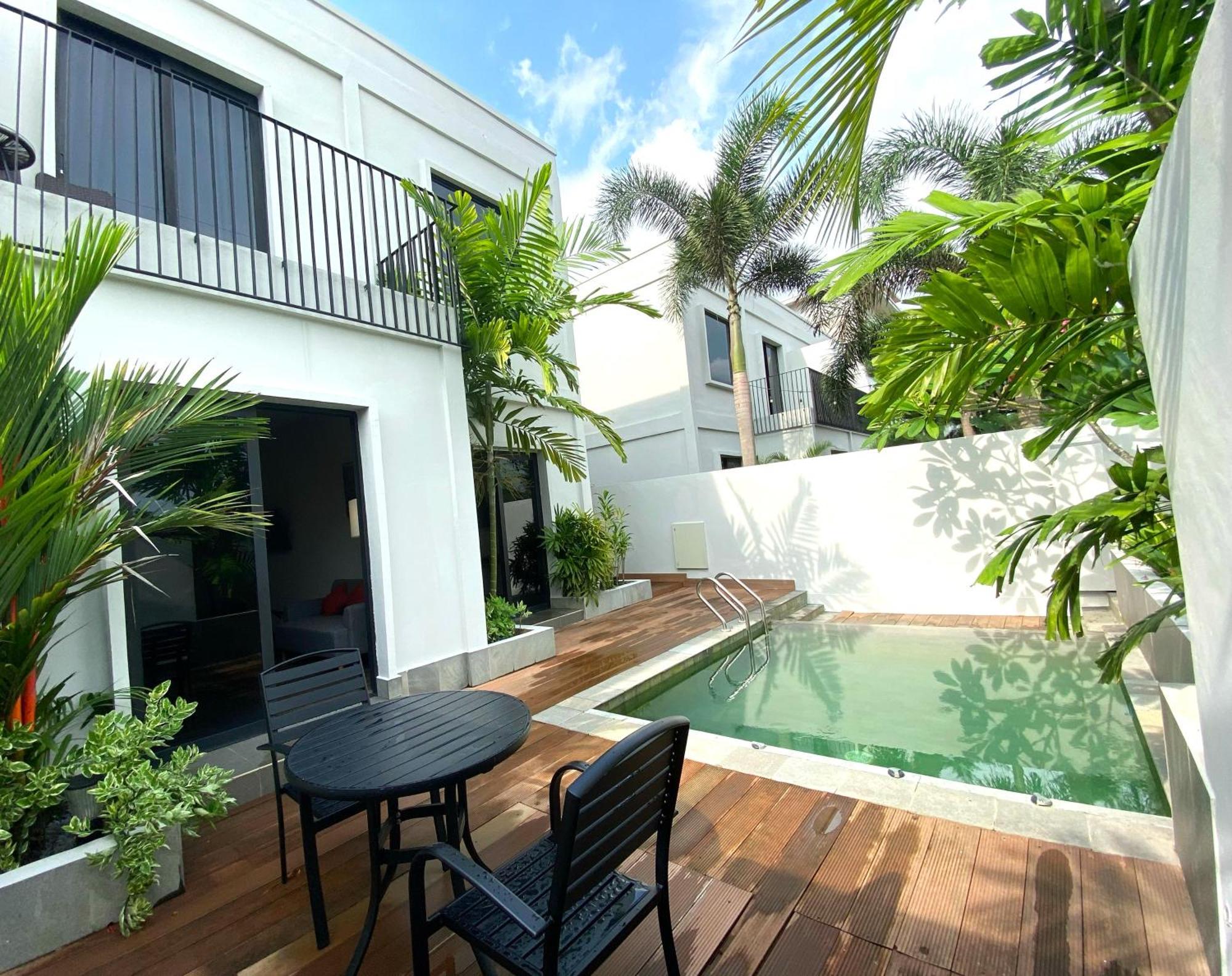 Onyx Hotel & Villa Tanjunguban Exterior photo