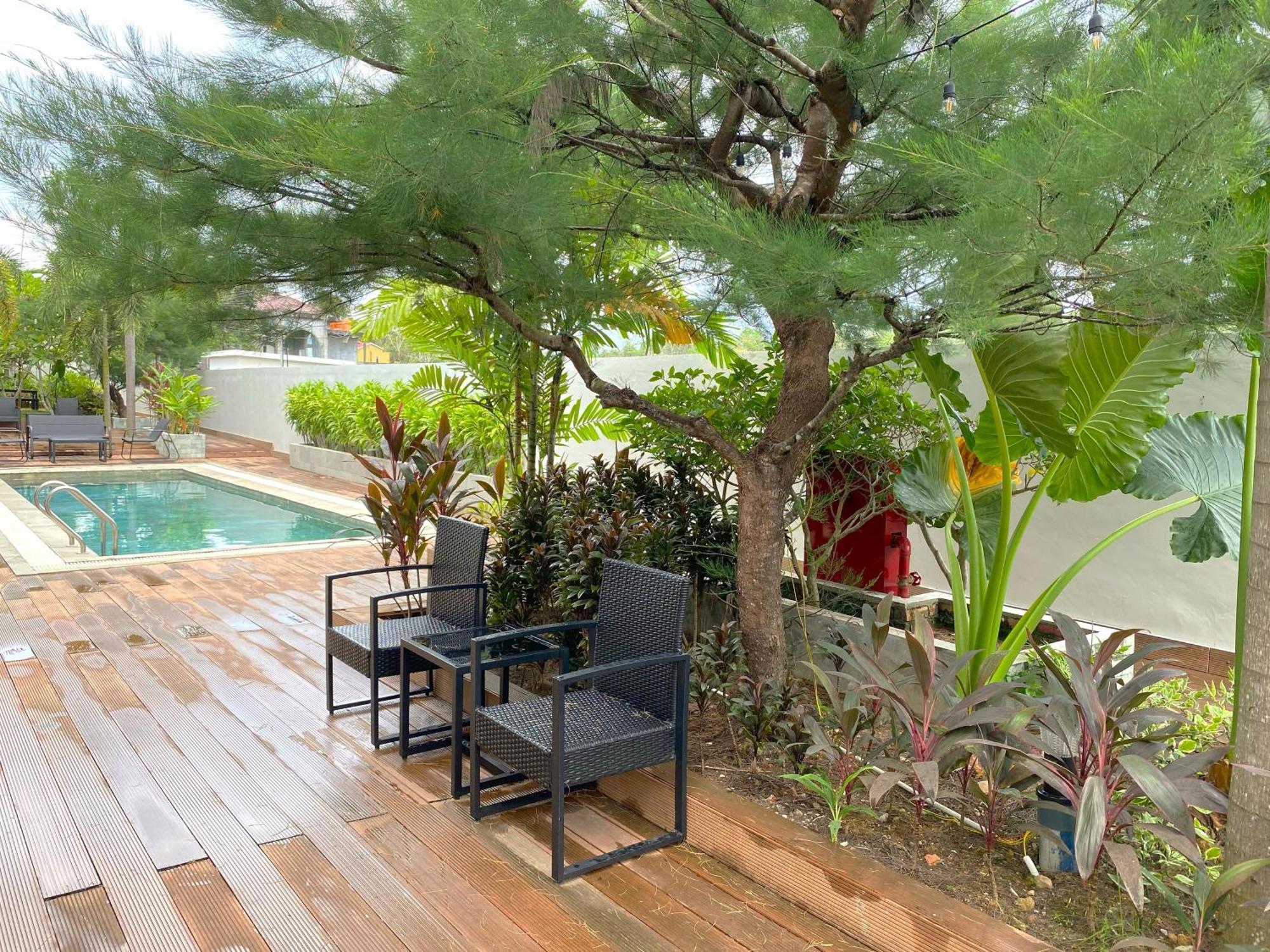 Onyx Hotel & Villa Tanjunguban Exterior photo
