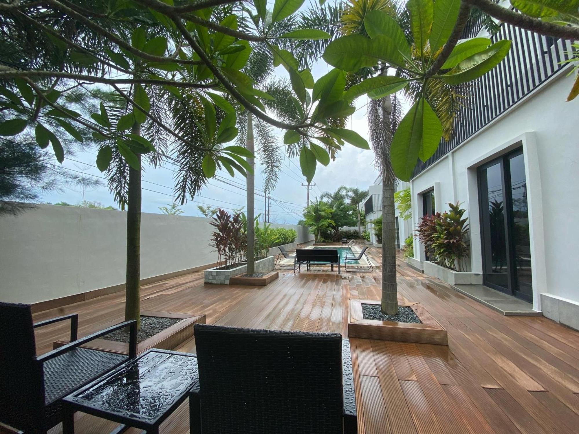 Onyx Hotel & Villa Tanjunguban Exterior photo